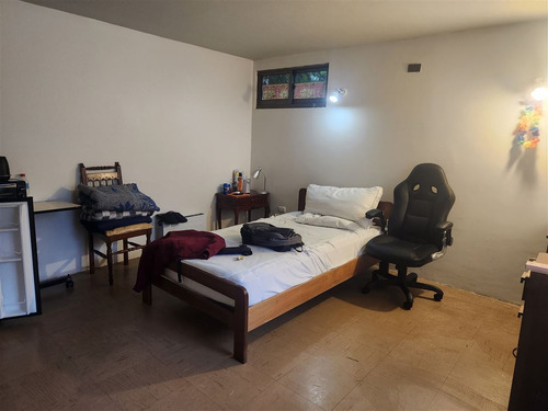 Casa En Venta De 9 Dorm. En Concepción