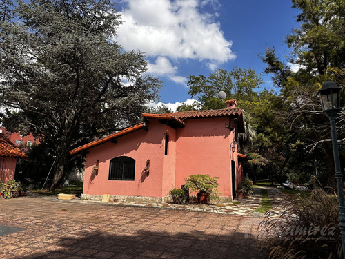 Casa Quinta 2 Propiedades Pileta, Lote 4500 M2, Ideal Inversor - Ituzaingo Norte