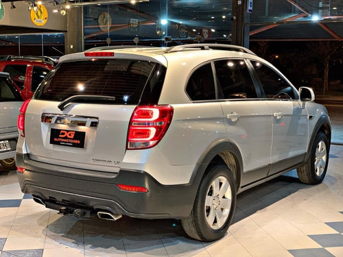 Chevrolet Captiva Ls 2.4n 7 Plazas 2016 78.000km Gris