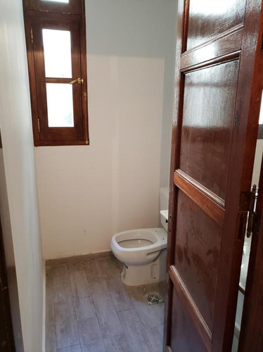 Imagen 9 de 18 de Venta Casa Ideal Oficina En Diag. 73 E/ 49 Y 50. Plaza Moreno