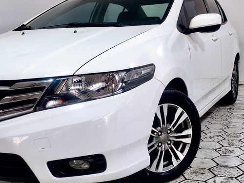 Imagem 12 de 13 de Honda City 1.5 Lx 2014 Automatico