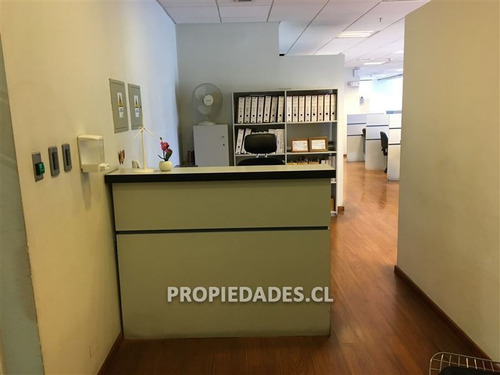 Oficina En Arriendo De 1 Privado En Las Condes
