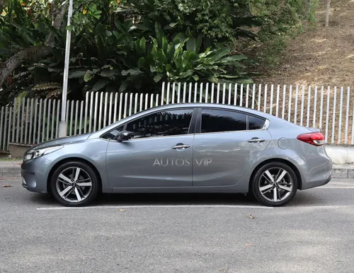 Kia CERATO PRO Zenith MT