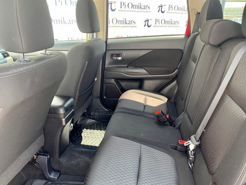 Imagen 15 de 15 de Mitsubishi Outlander 2015 2.4 Es L4 At