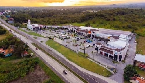 Se Alquila Local Comercial De 94m2 En Terrazas De Coronado- Chame