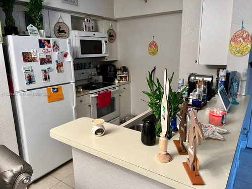Imagen 4 de 13 de Muy Buen Departamento 3 Ambientes Y Dos Baños Con Cochera En Miami