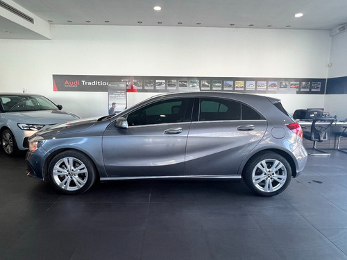 Mercedes Benz A200