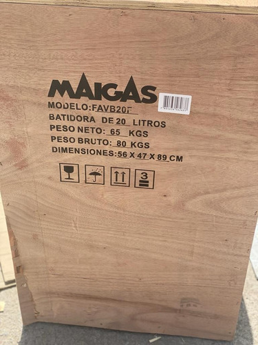 Batidora Maigas20 Litros Color Blanco