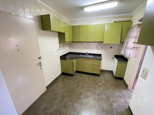 Excelente Semi Piso En Belgrano - Departamento De 4 Ambientes Con Cochera Fija Y Baulera