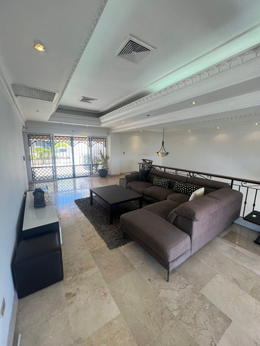Penthouse En Alquiler En Serralles De 4 Habitaciones Con Lb