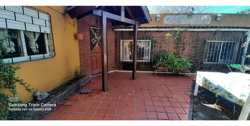 Venta 2 Locales Con Vivienda En Virrey Del Pino