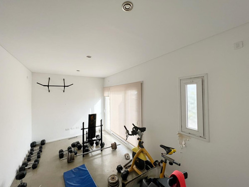 Imagen 12 de 30 de Casa En Venta Bº Norte A Laguna C/pileta