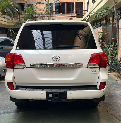 Imagen 5 de 9 de Toyota Land Cruiser