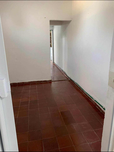 Venta De Casa + 2 Apartamentos En Barrio Conciliación