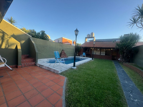 Casa A La Venta En Villa Adelina