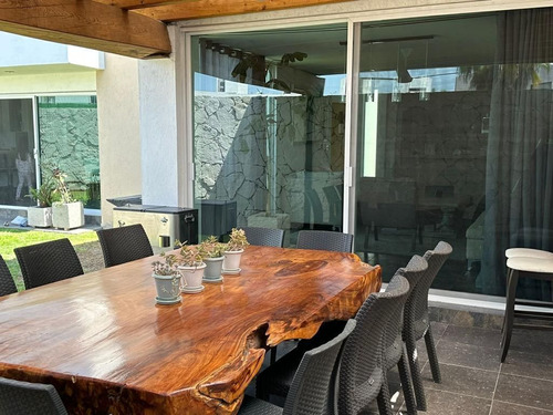 En Venta Casa En Hacienda Real Tejeda, Gran Ubicación, Estancia Amplias