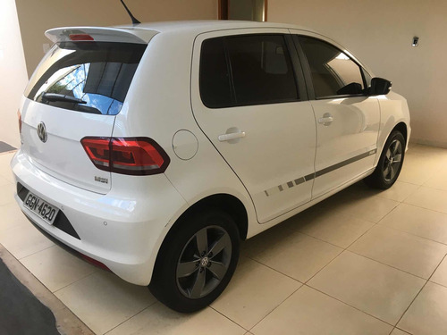 Volkswagen Fox 2017 1.6 Run Total Flex 5p