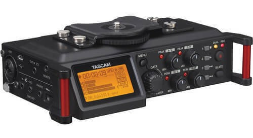 Gravador Digital Tascam Dr-70d Multi-track Com Mic Integrado Cor Preto Voltagem 110v/220v
