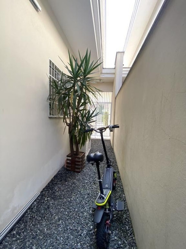 Imagem 13 de 15 de Sobrado No Glória Com 4 Quartos Para Venda, 159 M² - Kr178