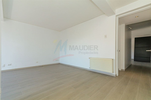 Departamento En Venta De 2 Dorm. En Las Condes