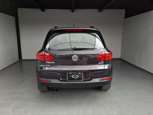 Imagen 8 de 15 de Volkswagen Tiguan 2016 1.4 Sport&style Dsg Qc At