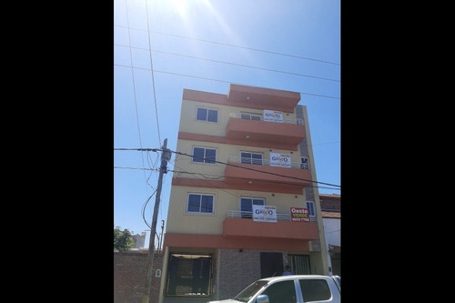 Imagen 2 de 10 de Departamento En Venta En Villa Luzuriaga