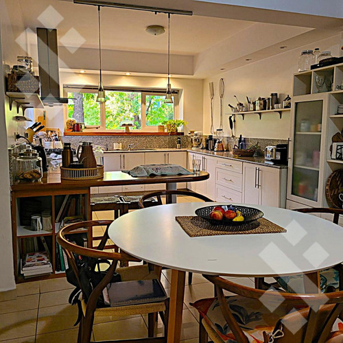 Venta Casa 4 Dorm. Barrio Rincon Club De Campo Neuquen
