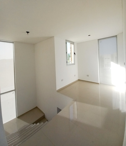 Imagen 9 de 17 de Hermosa Casa En Lagos De Canning