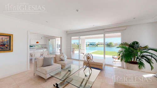 Imagen 10 de 30 de Tour 360º - Casa Al Lago En Venta O Alquiler - Barrio Los Lagos, Nordelta