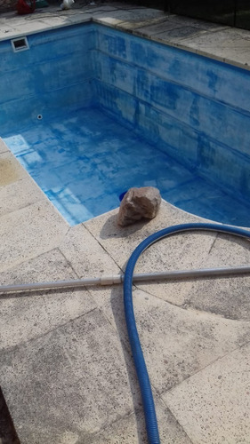 Imagen 1 de 7 de Reparacion Y Repintado De Piletas De Fibra