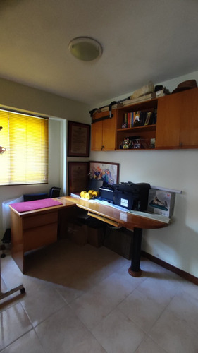 En Venta Apartamento Urbanizacion El Parral 155 M² Res. Don Manuel