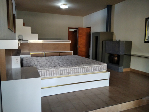 Mh Casa En Venta Ubicada Guaparo Piscina Calle Cerrada Con Vigilancia 670mts2