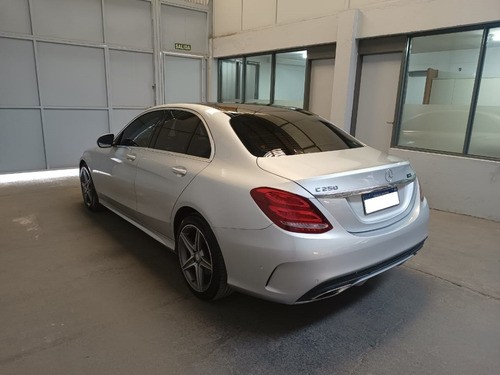 Imagen 6 de 8 de Mercedes Benz C250