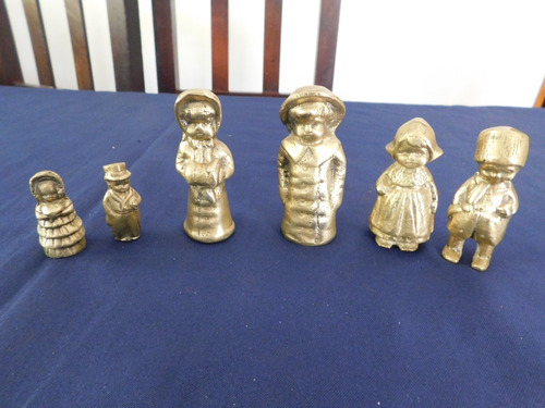 Lote Tres Parejas De Niños En Bronce Con Vestidos Antiguos