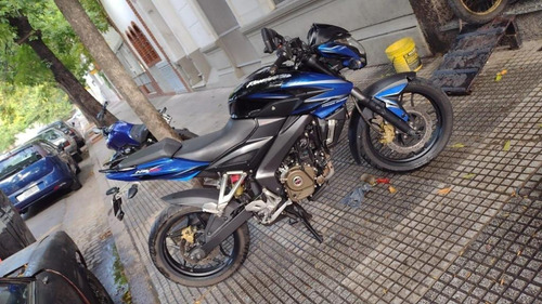 Rouser Ns 200