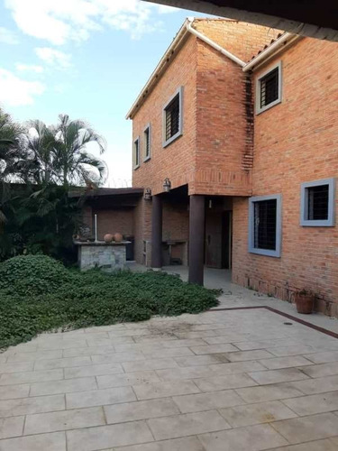 Imagen 1 de 18 de Gabriel Rivas Vende Casa En Urb. El Parral Valencia Cod: Lemc-458