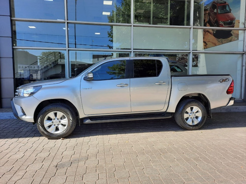 Imagen 5 de 18 de Toyota Hilux Srv 4x4 At Impecable. Lista Para Transferir G