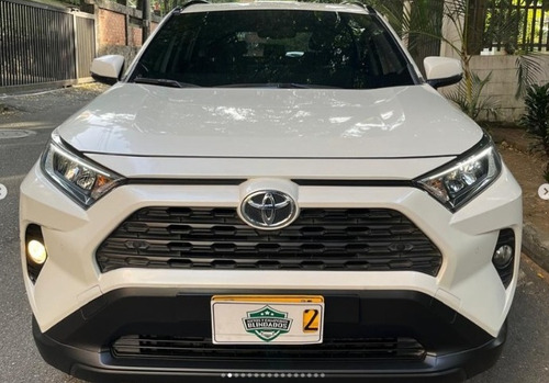 Toyota RAV4 2.0 Street