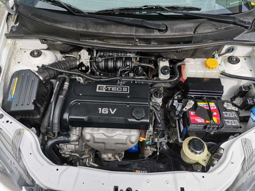 Imagen 13 de 13 de Chevrolet Aveo 1.6 Ls Aa Radio Airbag Facelift Mt 2017