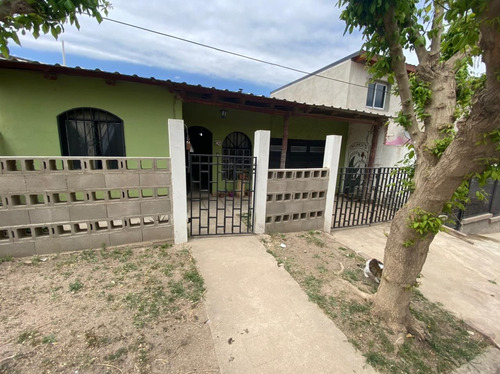 Venta De Casa De 2 Dormitorios C/ Cochera En Bialet Massé