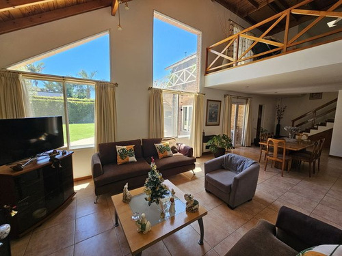 Chalet Perimetral - Barrio Exmalibu-3 Dorm En Suite -5 Baños