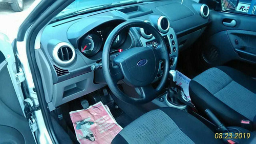 Ford Fiesta Sedan 1.6 Rocam Se Flex 4p