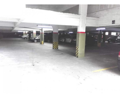 Congreso, Cochera,zona Residencial,comercial