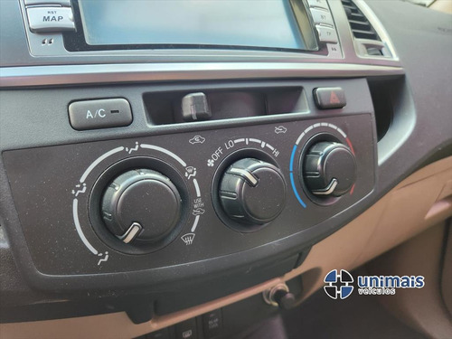 Toyota Hilux SW4 2.7 SR 7 LUGARES 4X2 16V FLEX 4P AUTOMÁTICO
