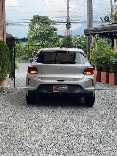 Chevrolet Onix 1.0T Premier Hatch At