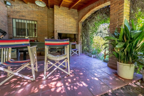 Imagen 13 de 25 de Casa Quinta Con Añosa Arboleda Y Gran Jardín. Del Viso, Pilar.