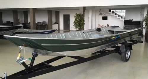 Barco Pety Amazonas 600 Master Semi-chato - Leia Anuncio