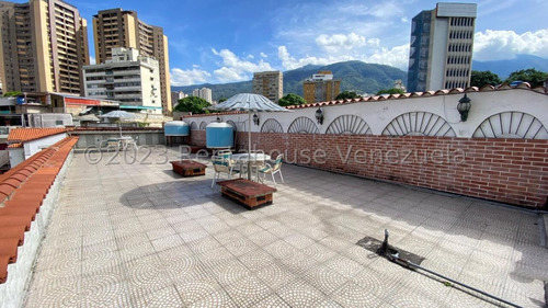 Casa En Venta En Plaza Venezuela Mls #23-32012 M.m.