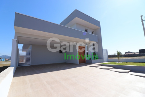 Imagem 1 de 30 de Casa Alto Padrão Em Condomínio Fechado Em Peruíbe, Com 3 Suítes E Piscina - 6154 - 69952703