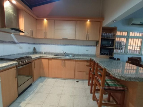 Imagen 8 de 11 de Linda Y Confortable Casa Ubicada En Urbanización Privada De La Morita Mfc 22-13923